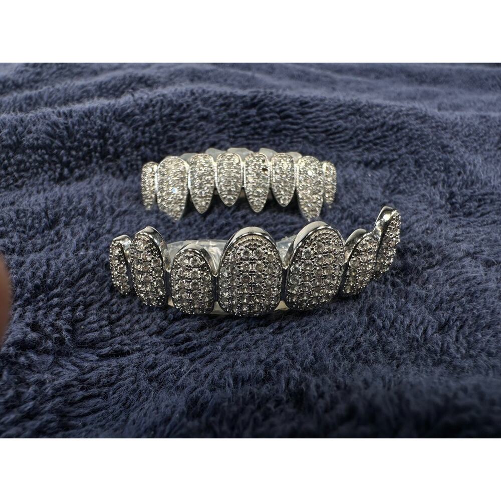 Silver Tone Rhinestone Grillz Set Top Bottom Star Detail Costume Prop